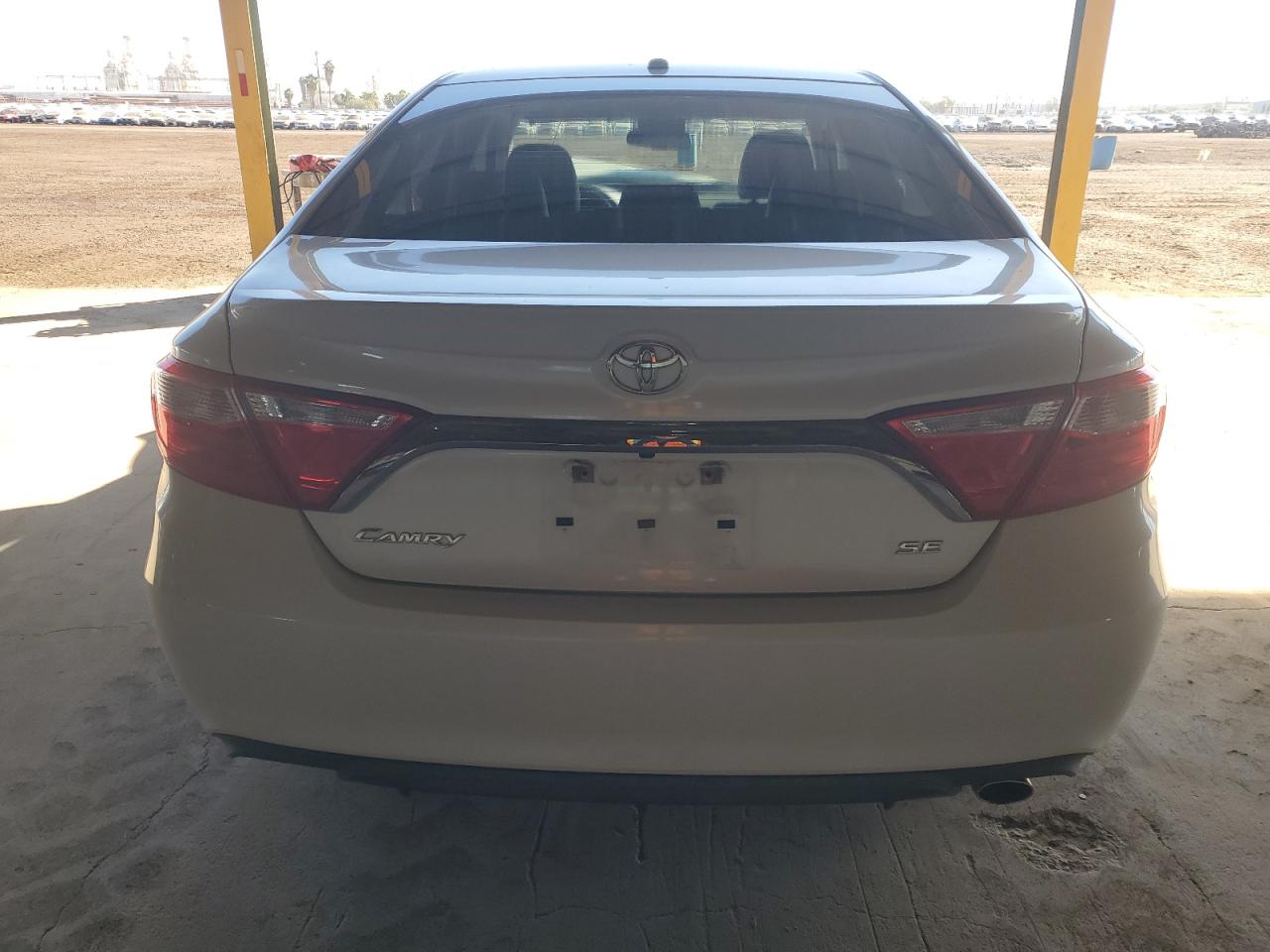 2015 Toyota Camry Le VIN: 4T1BF1FK1FU021572 Lot: 91885375
