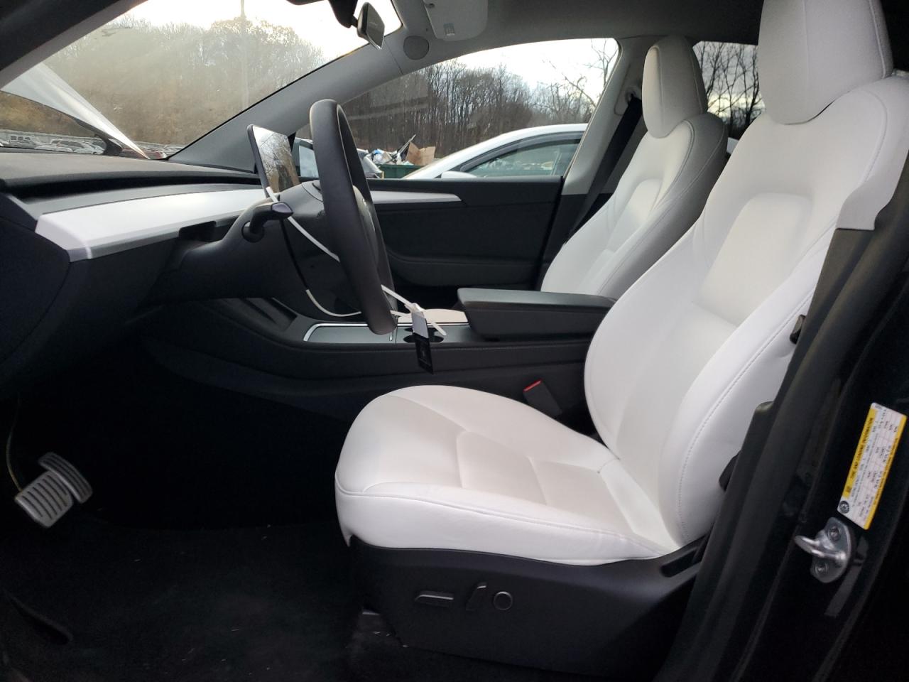 2025 Tesla Model Y VIN: 7SAYGDEFXSA352283 Lot: 92280315