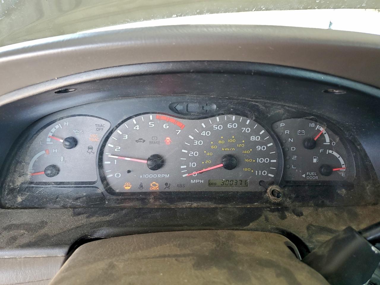 2003 Toyota Sequoia Sr5 VIN: 5TDZT34A23S190520 Lot: 94251835