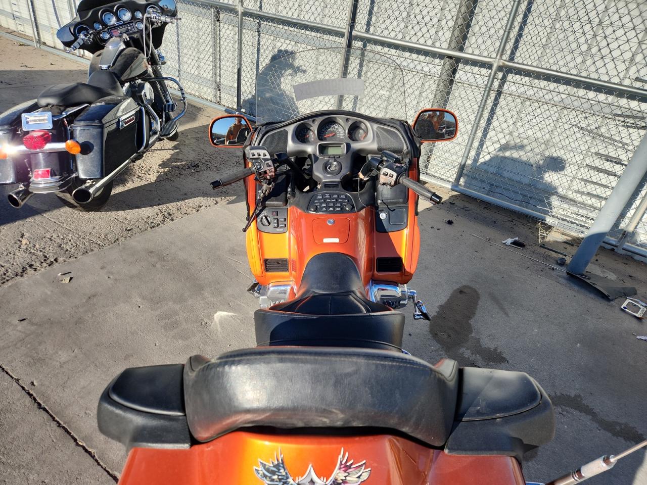 2002 Honda Gl1800 VIN: 1HFSC47042A100800 Lot: 93098075