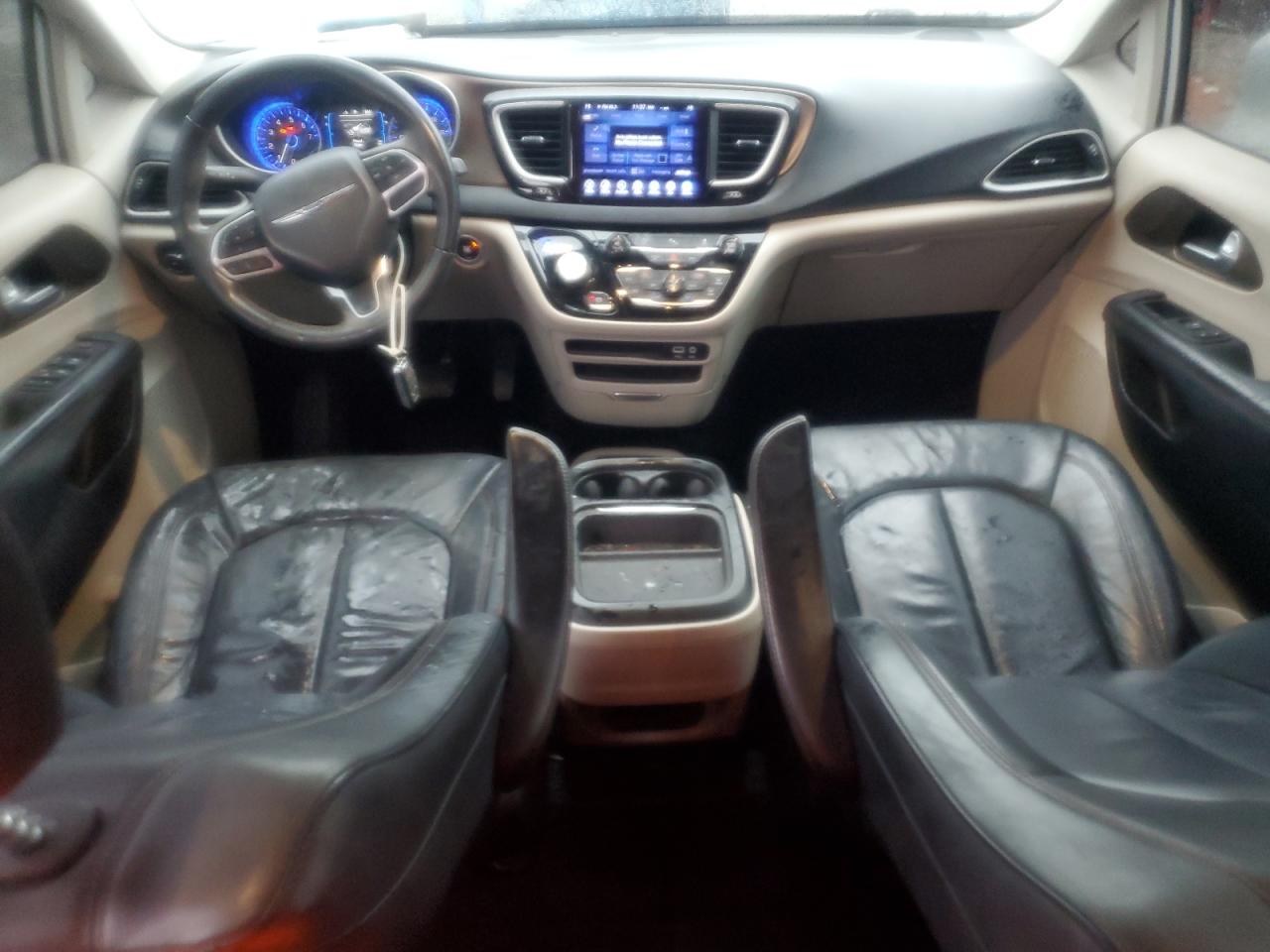 2017 Chrysler Pacifica Touring L VIN: 2C4RC1BG3HR823005 Lot: 93031835