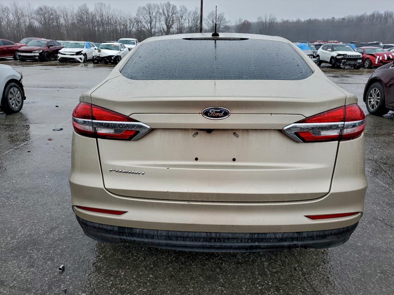 2019 Ford Fusion S VIN: 3FA6P0G78KR193192 Lot: 94610525