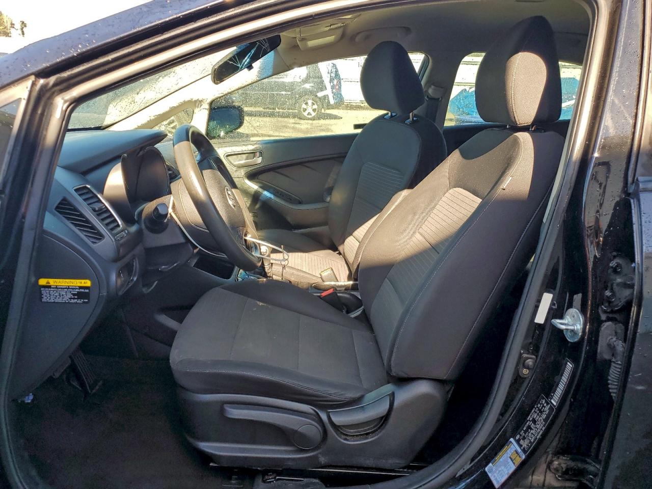 2017 Kia Forte Lx VIN: 3KPFL4A77HE092618 Lot: 93963985