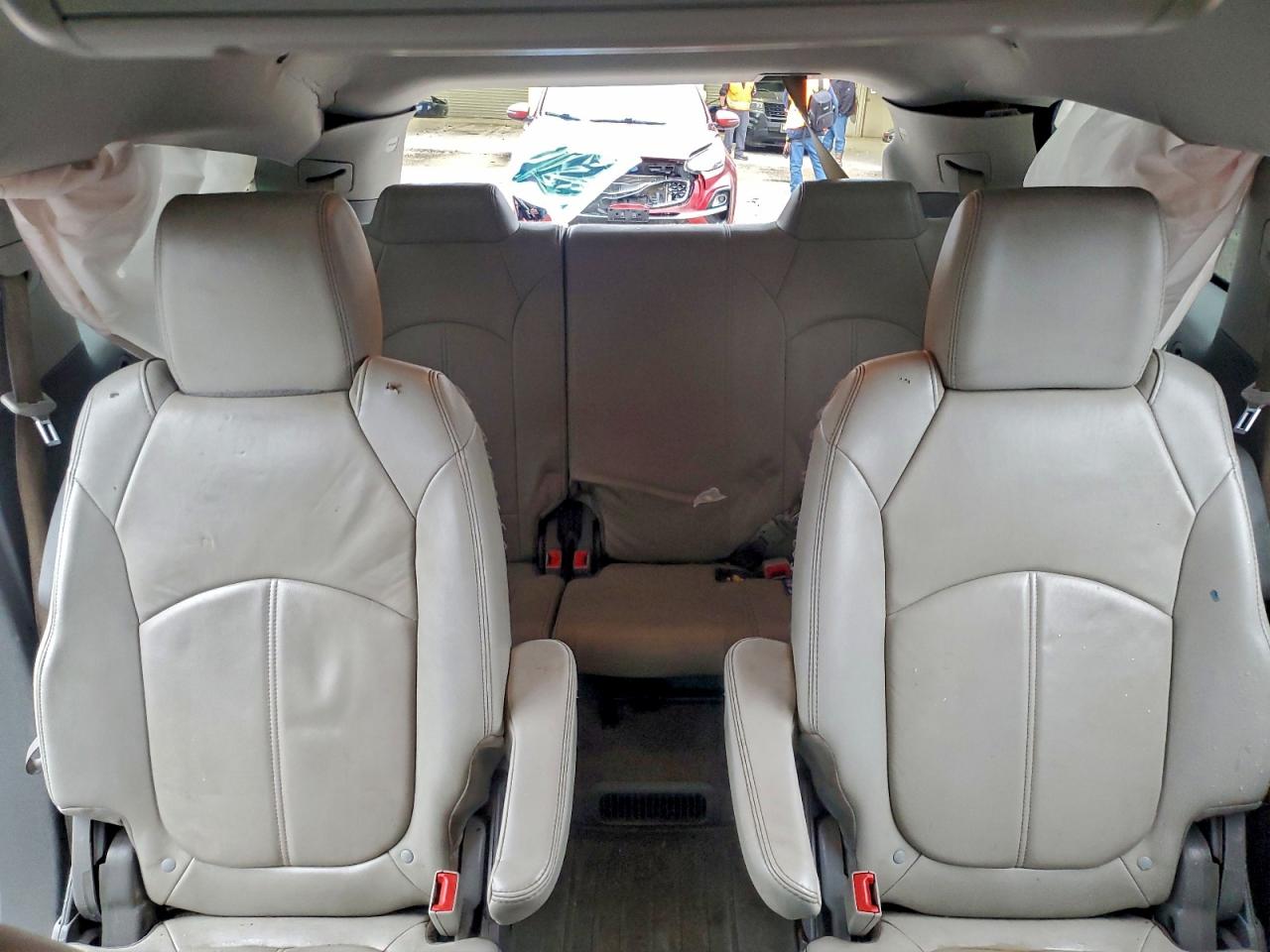 2016 Chevrolet Traverse Lt VIN: 1GNKVHKD3GJ332115 Lot: 94402995