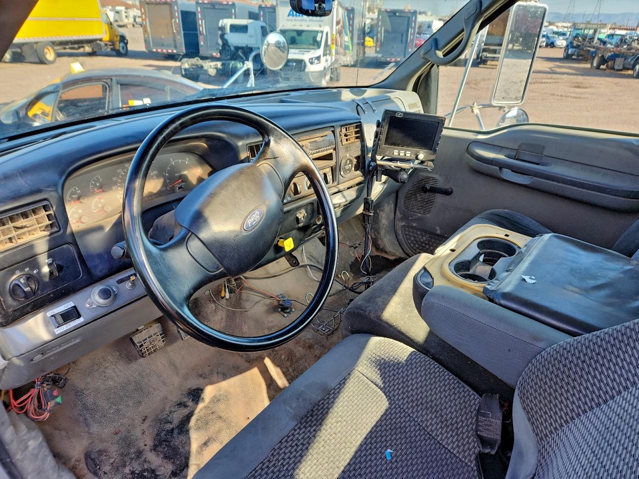 2005 Ford F650 Super Duty VIN: 3FRWF65F35V152588 Lot: 92189245