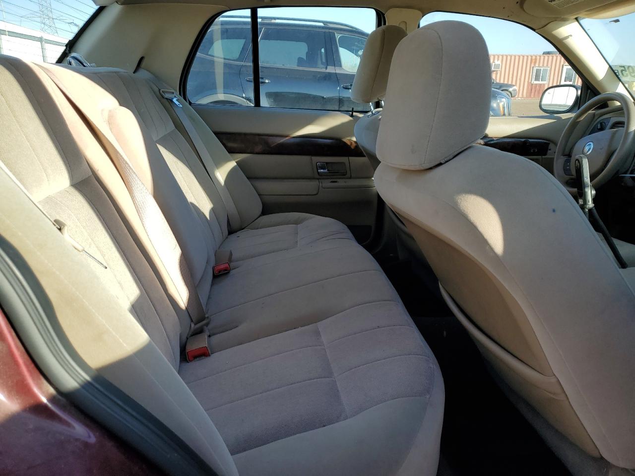 2005 Mercury Grand Marquis Gs VIN: 2MEFM74W65X652487 Lot: 92670195