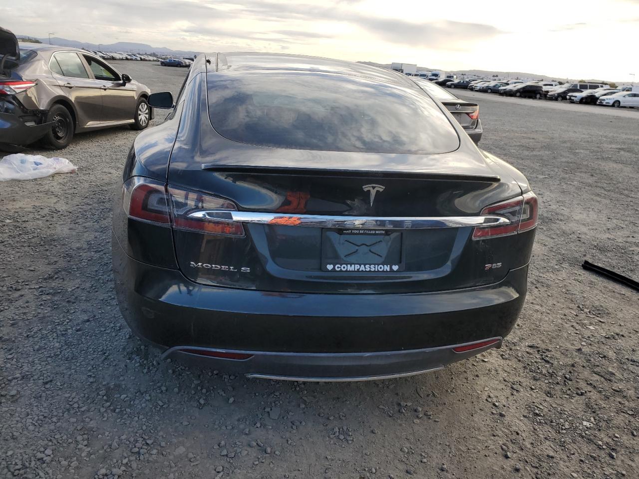 2013 Tesla Model S VIN: 5YJSA1DP8DFP04280 Lot: 93947545