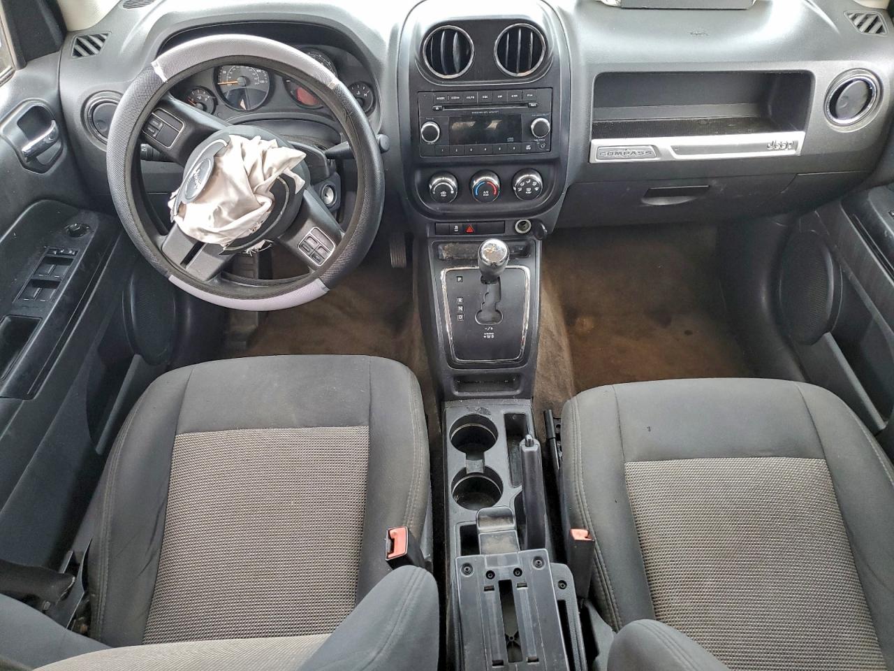 2014 Jeep Compass Sport VIN: 1C4NJCBA7ED800952 Lot: 94265515