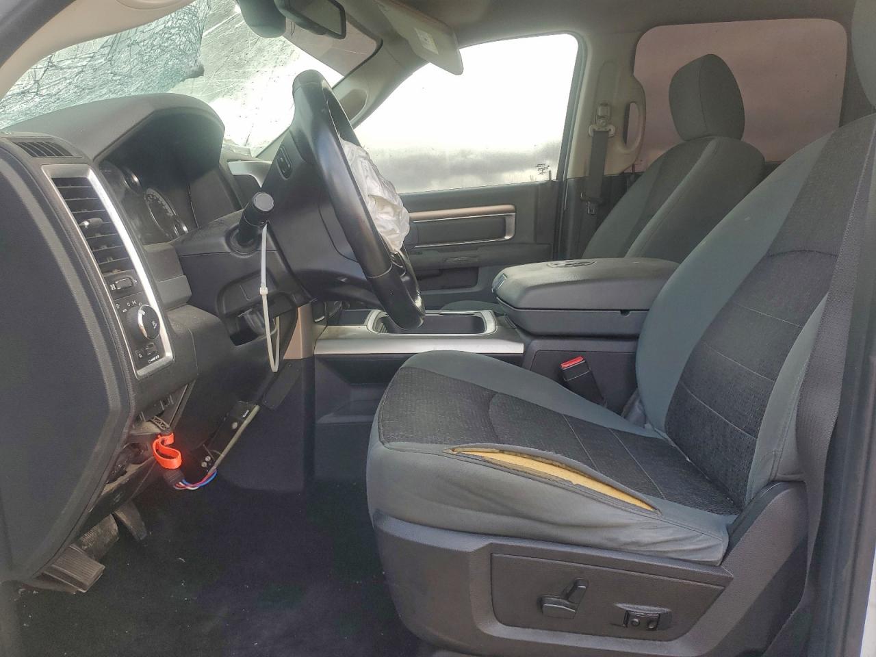 2015 Ram 1500 Slt VIN: 1C6RR6LT3FS761843 Lot: 93510075