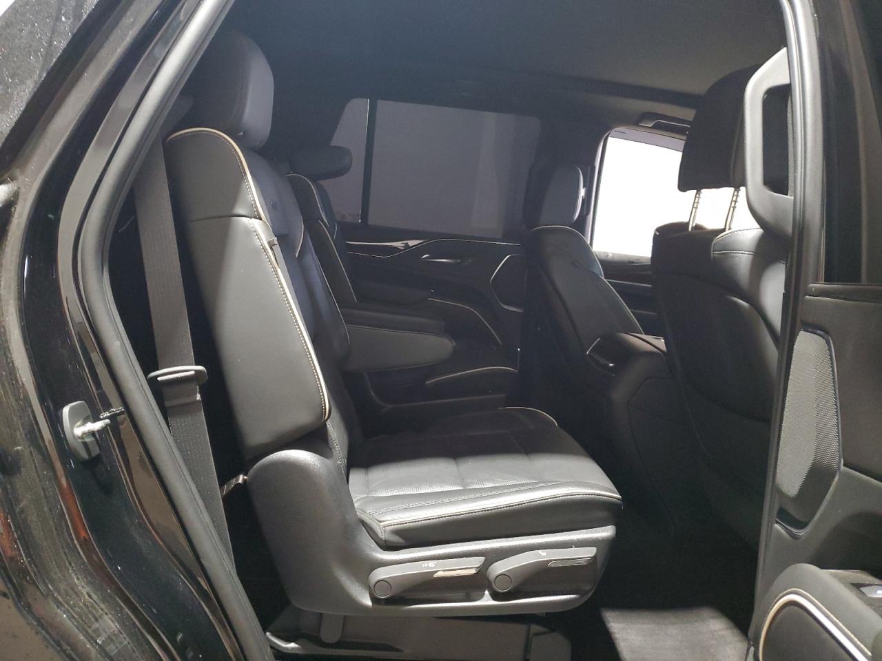 2022 Cadillac Escalade Premium Luxury VIN: 1GYS4BKL8NR271949 Lot: 92295405