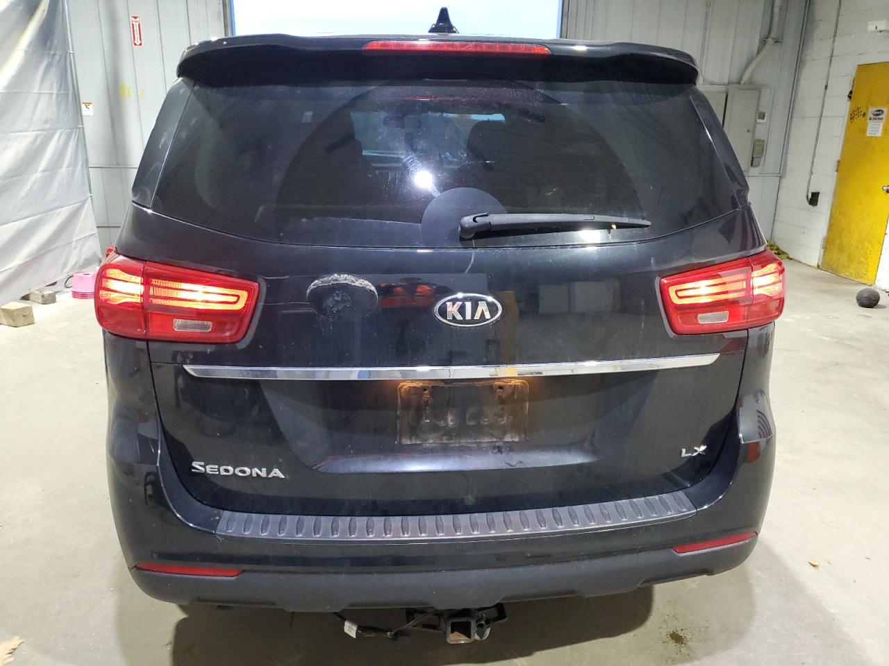 2020 Kia Sedona Lx VIN: KNDMB5C10L6587413 Lot: 91968395