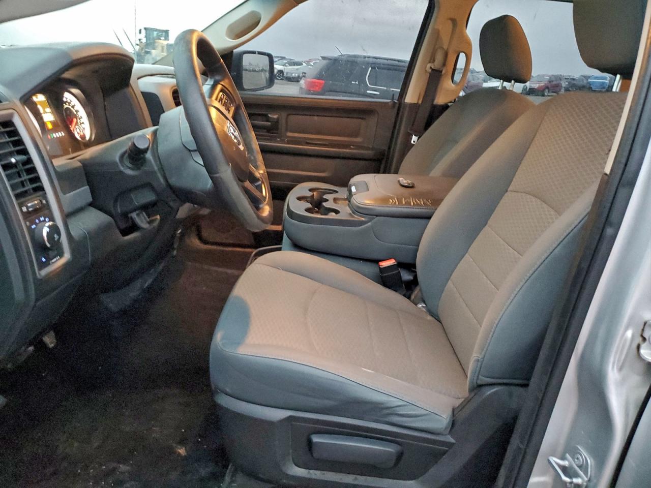 2017 Ram 1500 St VIN: 1C6RR7KT3HS698673 Lot: 93850085