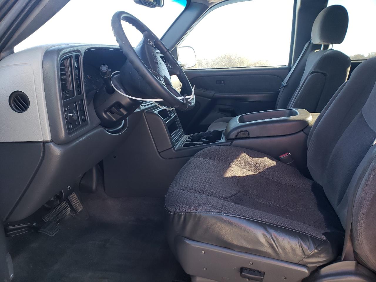 2003 GMC New Sierra K1500 VIN: 2GTEK19T031305428 Lot: 92348075