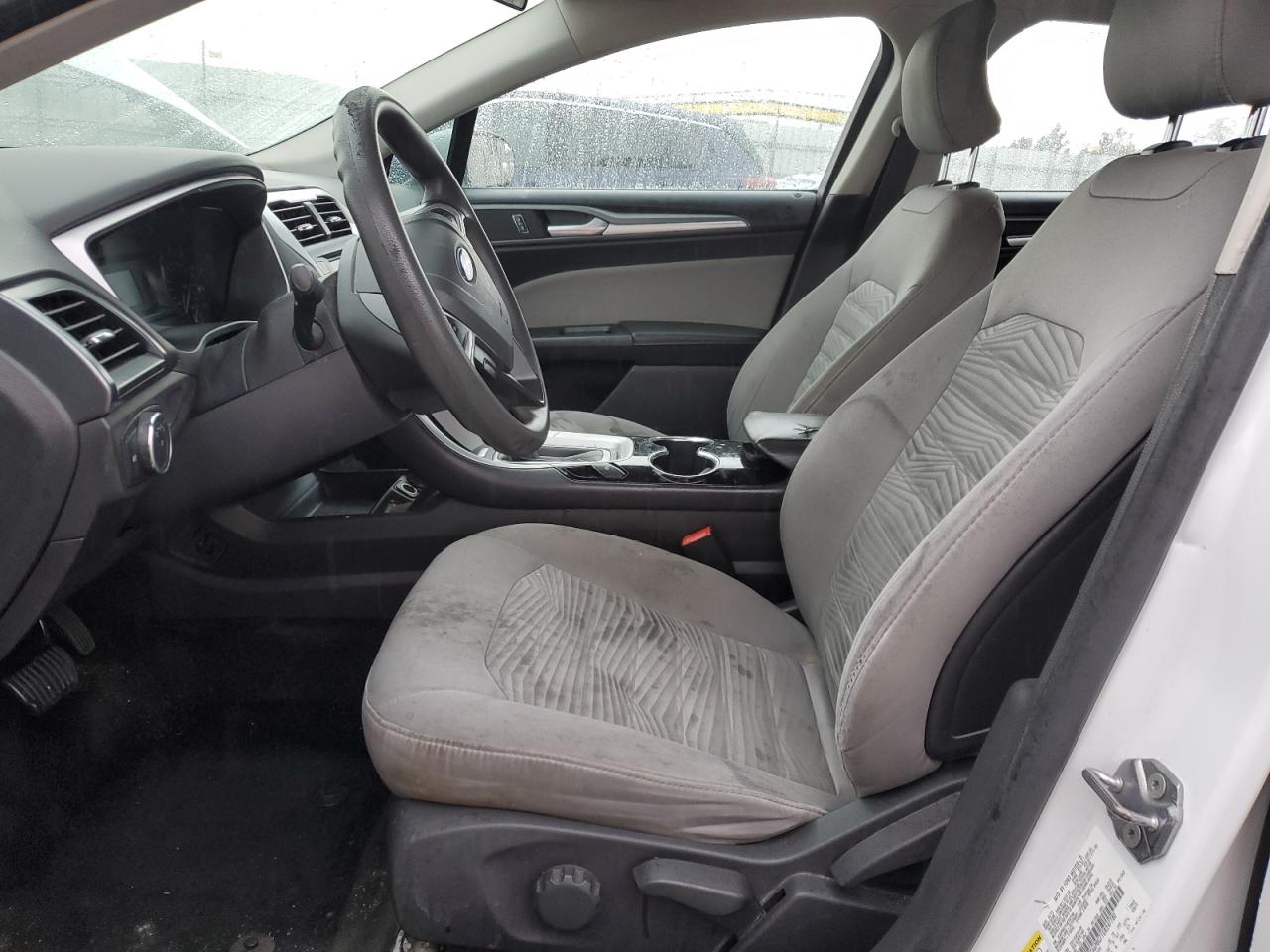 2016 Ford Fusion S VIN: 3FA6P0G71GR247780 Lot: 94003775