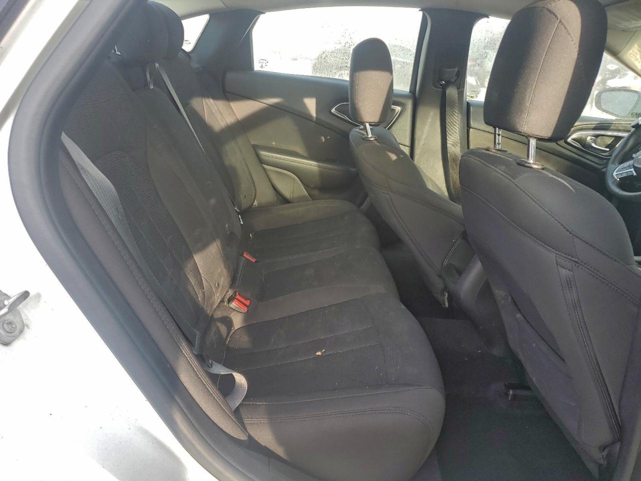 2016 Chrysler 200 Limited VIN: 1C3CCCABXGN125840 Lot: 92128105