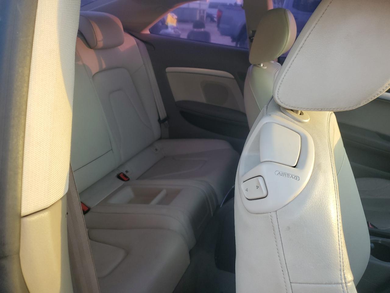 2011 Audi A5 Premium VIN: WAUCFAFR2BA034202 Lot: 92389485