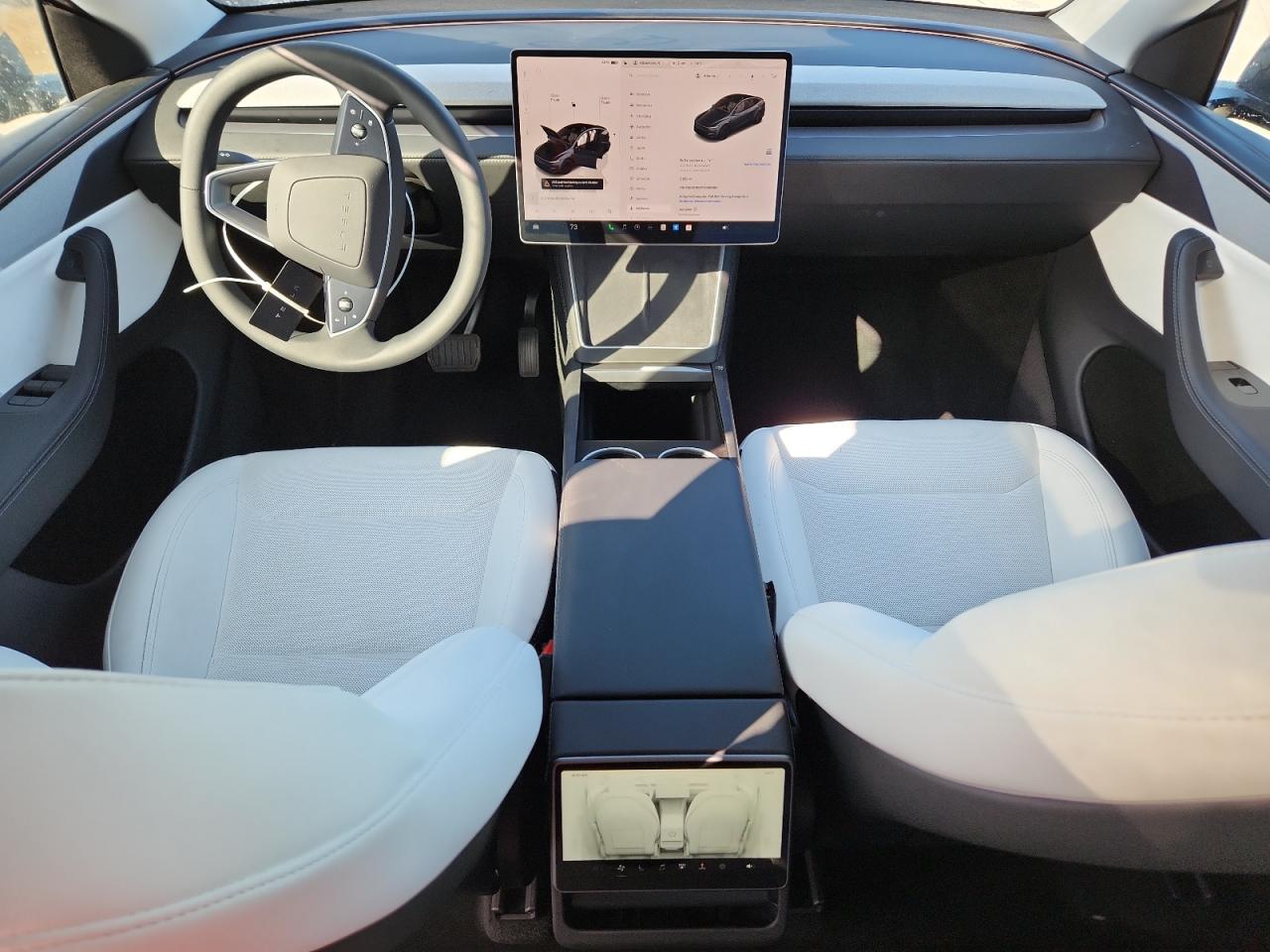 2026 Tesla Model Y VIN: 7SAYGDEE3TA389068 Lot: 90773585