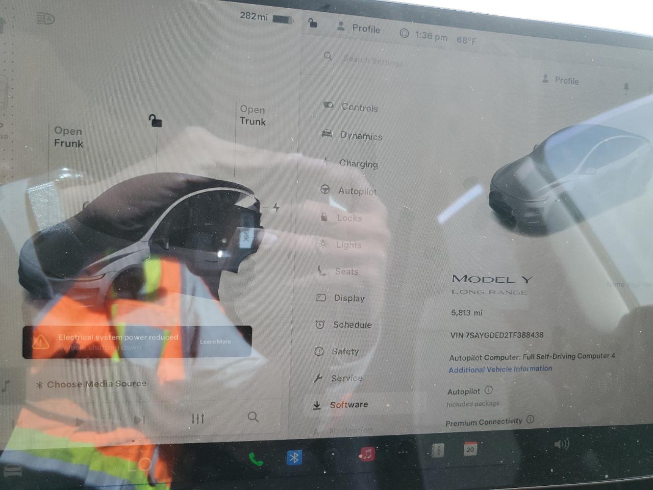 2026 Tesla Model Y VIN: 7SAYGDED2TF388438 Lot: 92654195