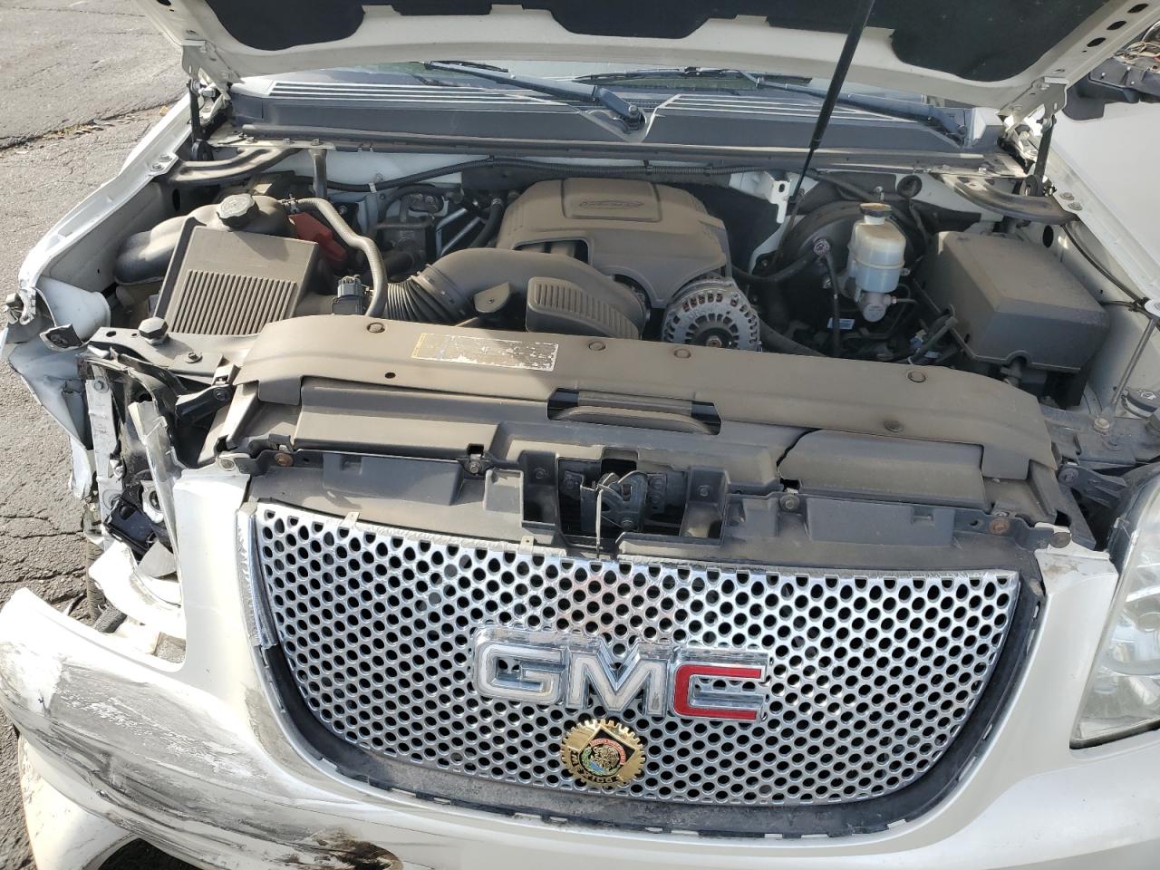 2010 GMC Yukon Denali VIN: 1GKUKEEF4AR224931 Lot: 92301945