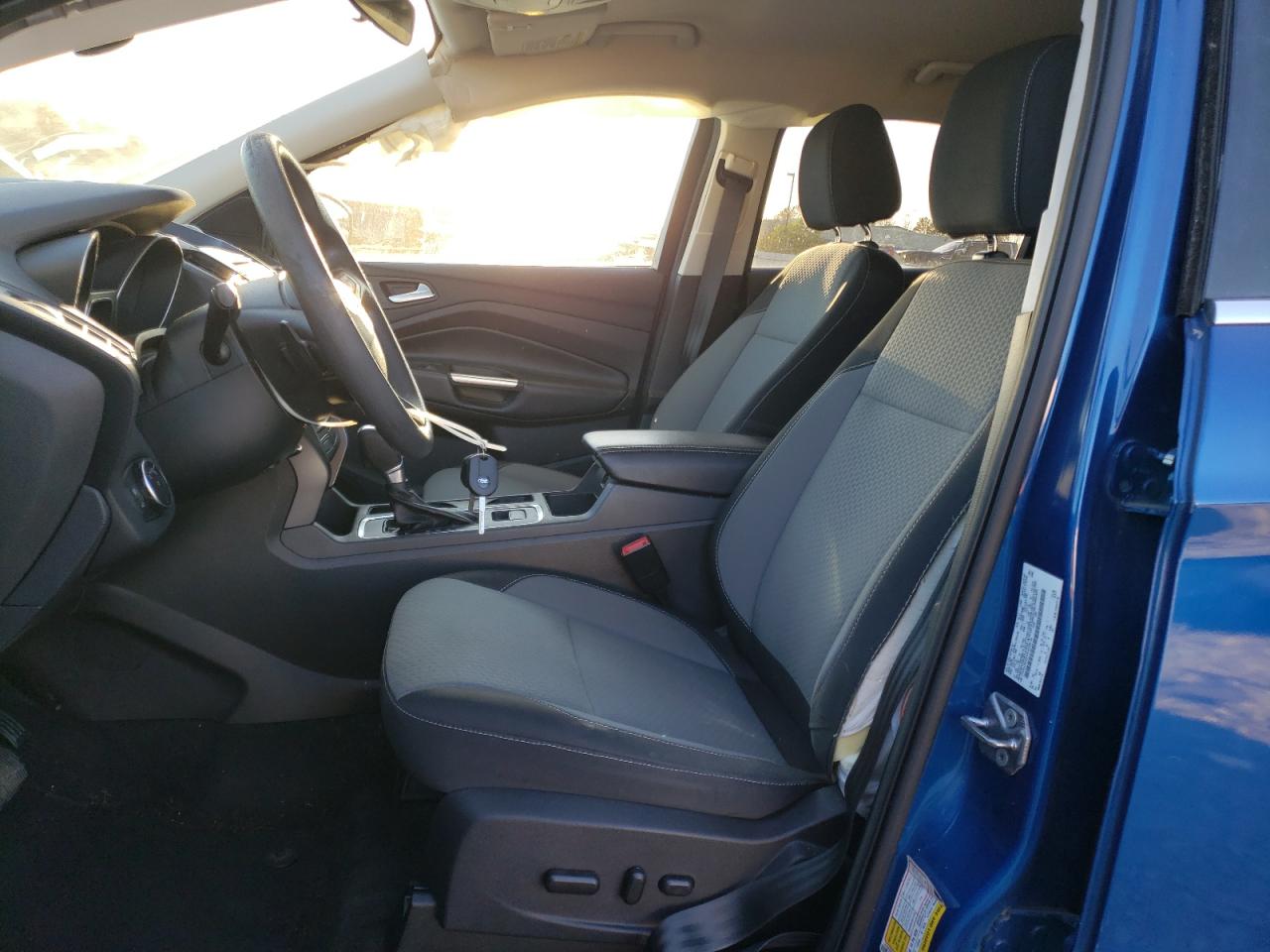 2017 Ford Escape Se VIN: 1FMCU0GD3HUD05616 Lot: 92516755