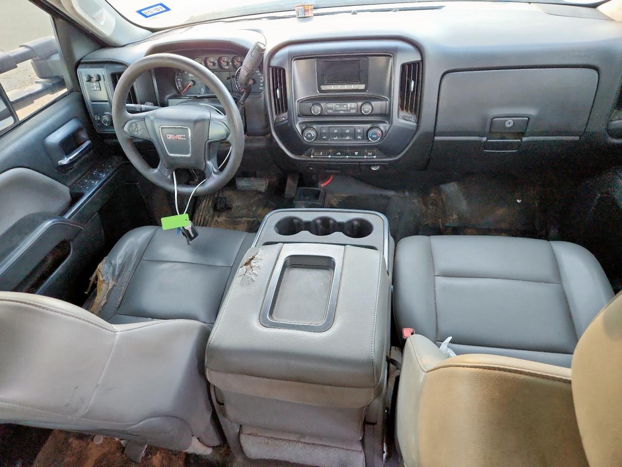 2015 GMC Sierra Utility / Service Truck VIN: 1GD421C86FF572632 Lot: 92110185