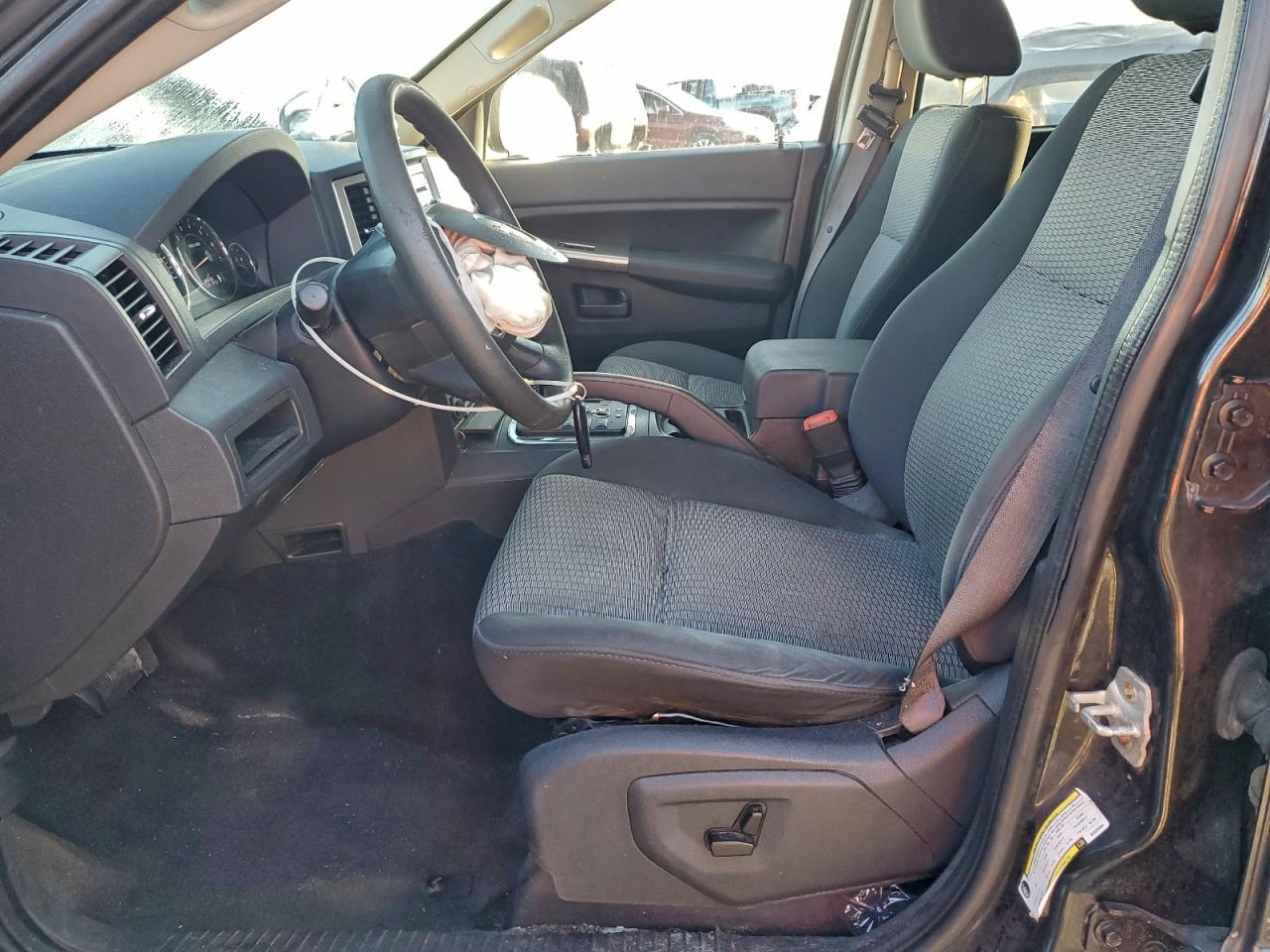 2008 Jeep Grand Cherokee Laredo VIN: 1J8HR48NX8C225304 Lot: 94167005