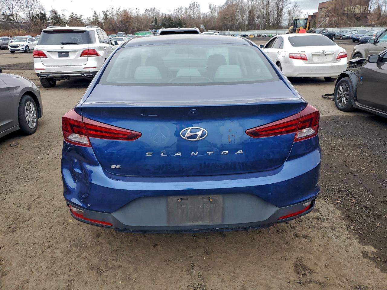 2019 Hyundai Elantra Se VIN: 5NPD74LF5KH456375 Lot: 93733275
