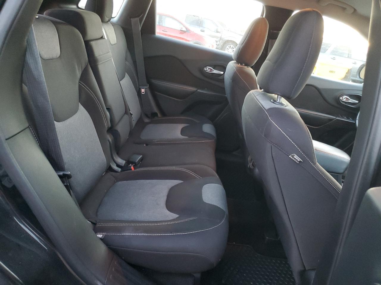 2015 Jeep Cherokee Sport VIN: 1C4PJMAB6FW556726 Lot: 93873435