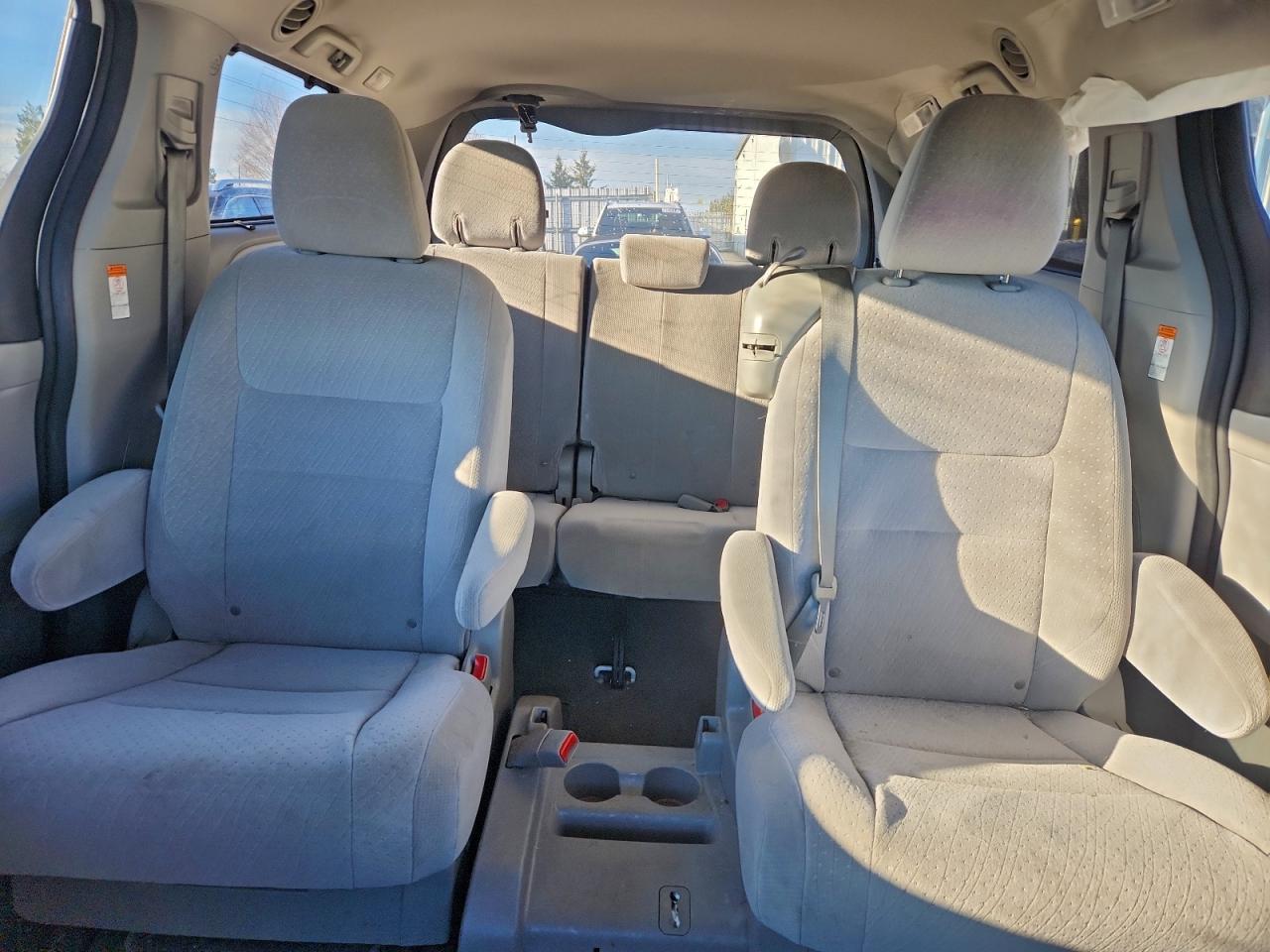 2020 Toyota Sienna Le VIN: 5TDKZ3DCXLS070692 Lot: 93380895