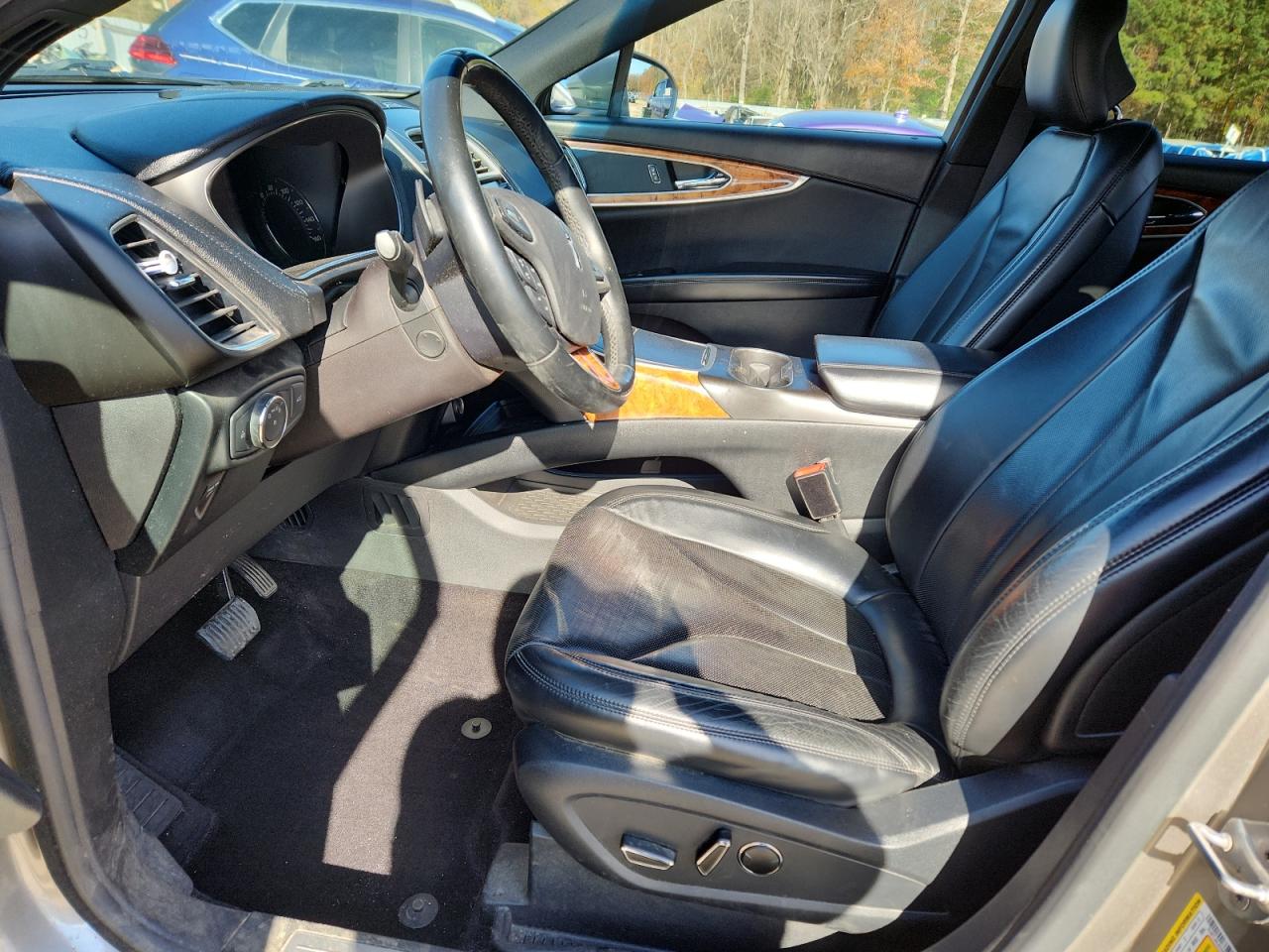 2016 Lincoln Mkx Reserve VIN: 2LMTJ8LR2GBL43517 Lot: 92486965