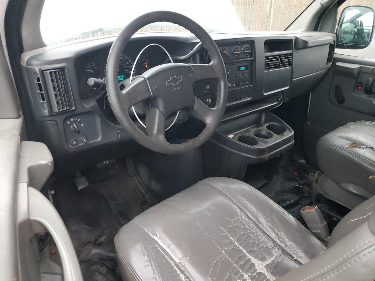 2004 Chevrolet Express G1500 VIN: 1GCFG15X541163650 Lot: 92534295