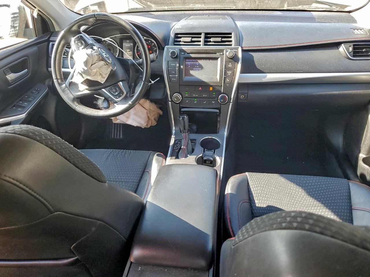 2015 Toyota Camry Le VIN: 4T1BF1FK6FU067348 Lot: 92751065