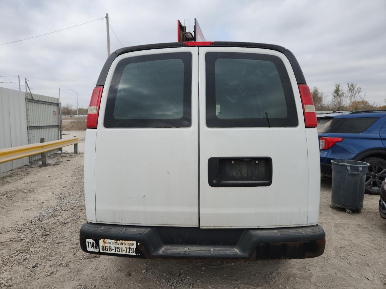 2014 Chevrolet Express G2500 Delivery Van VIN: 1GCWGFFA6E1129810 Lot: 92621665