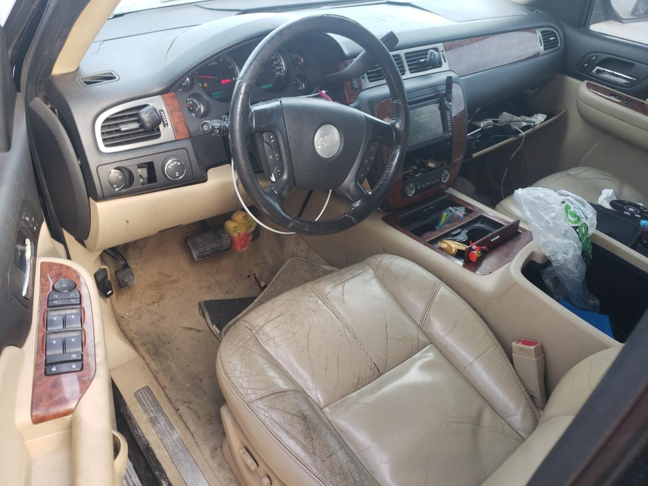 2007 Chevrolet Suburban K1500 VIN: 3GNFK16397G261572 Lot: 92873265