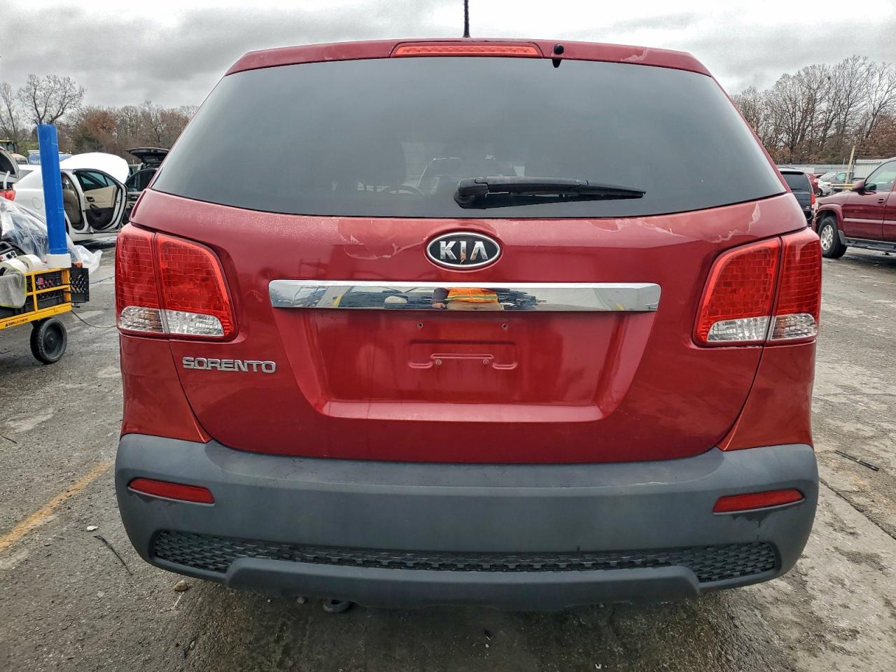 2011 Kia Sorento Base VIN: 5XYKT3A12BG022068 Lot: 94239205