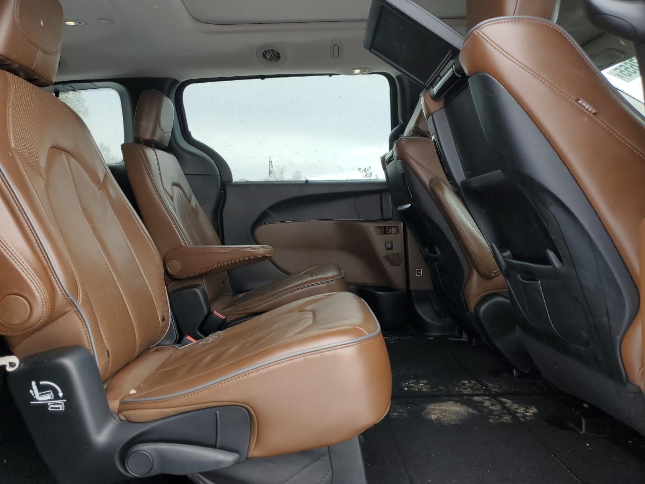 2017 Chrysler Pacifica Limited VIN: 2C4RC1GG2HR663451 Lot: 90897655