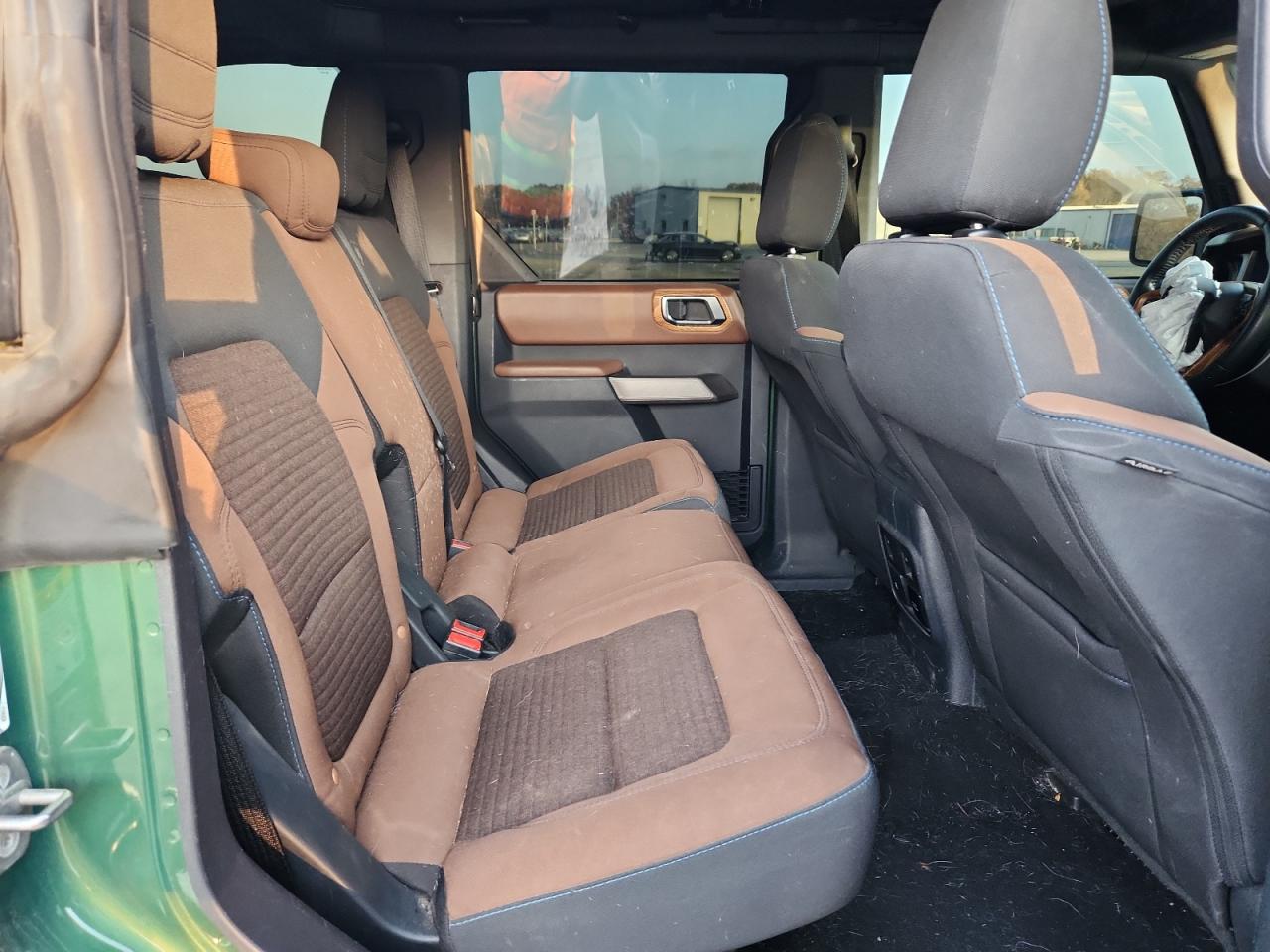 2022 Ford Bronco Base VIN: 1FMDE5BH2NLB11069 Lot: 93330325