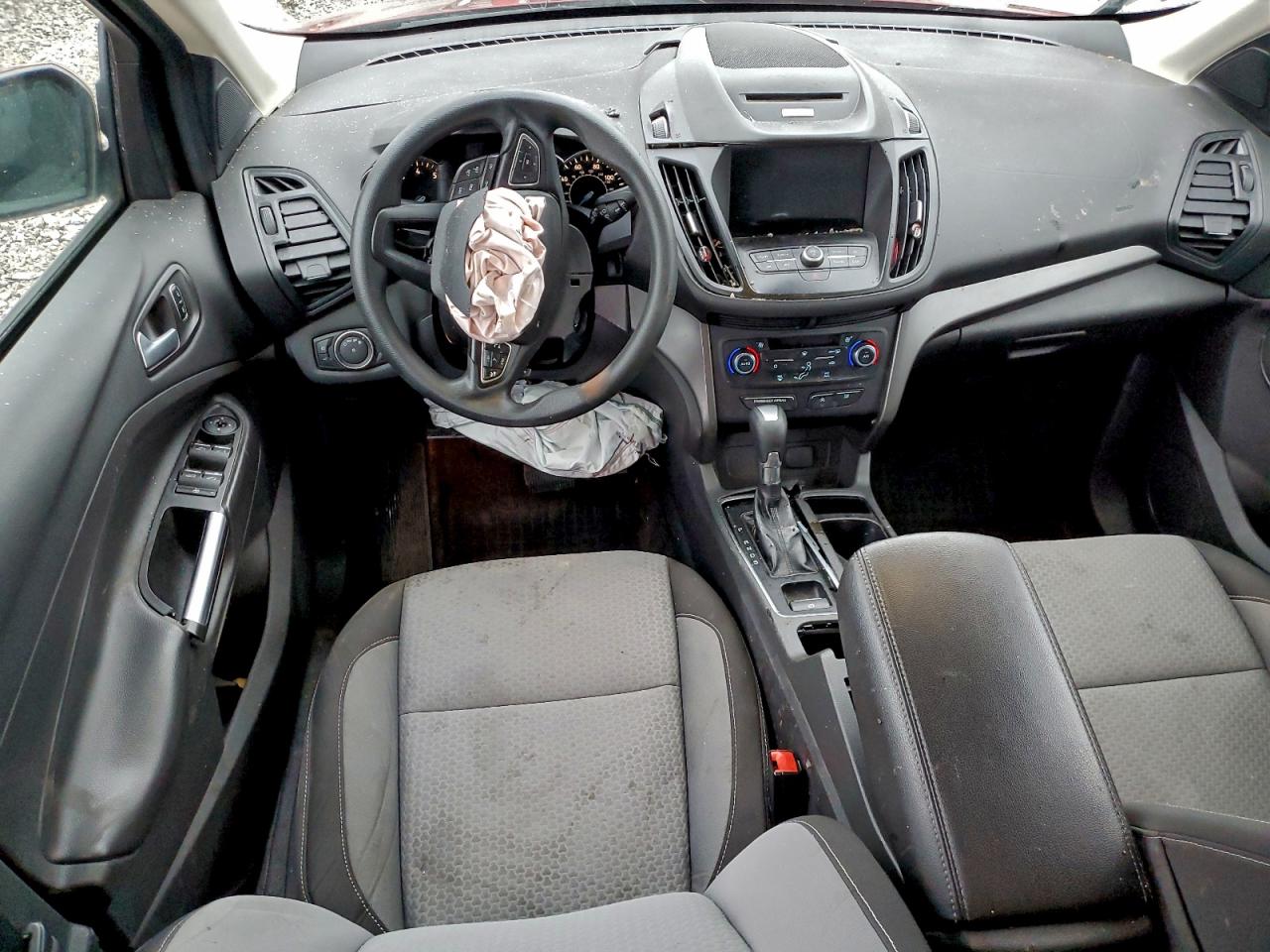 2017 Ford Escape Se VIN: 1FMCU0GD2HUB13796 Lot: 92989995