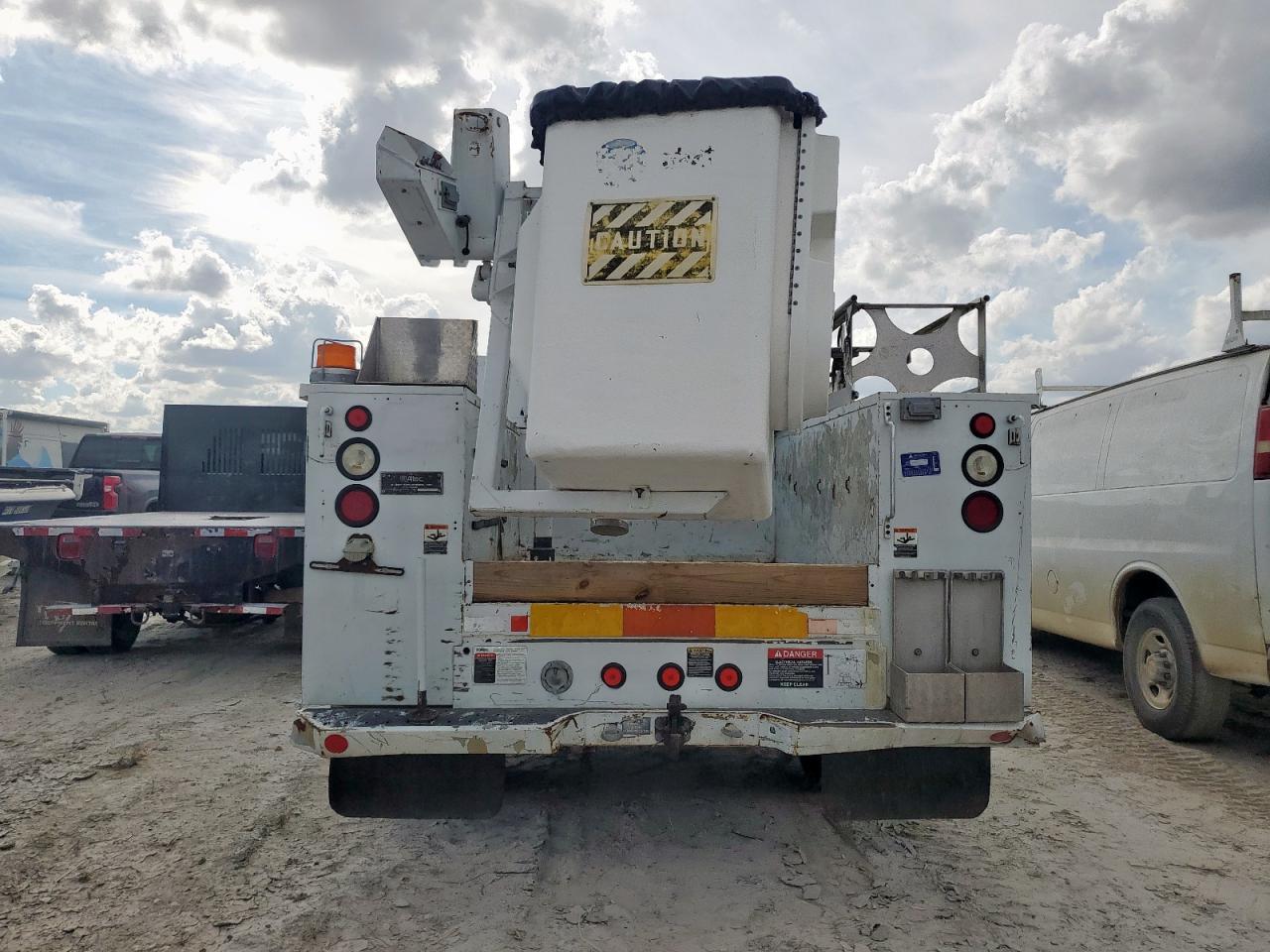 2008 Ford F450 Bucket Truck VIN: 1FD4F46Y78EE09658 Lot: 94114365