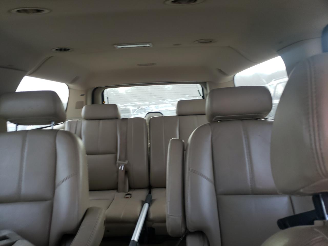 2007 Chevrolet Suburban K1500 VIN: 3GNFK16397G261572 Lot: 92873265