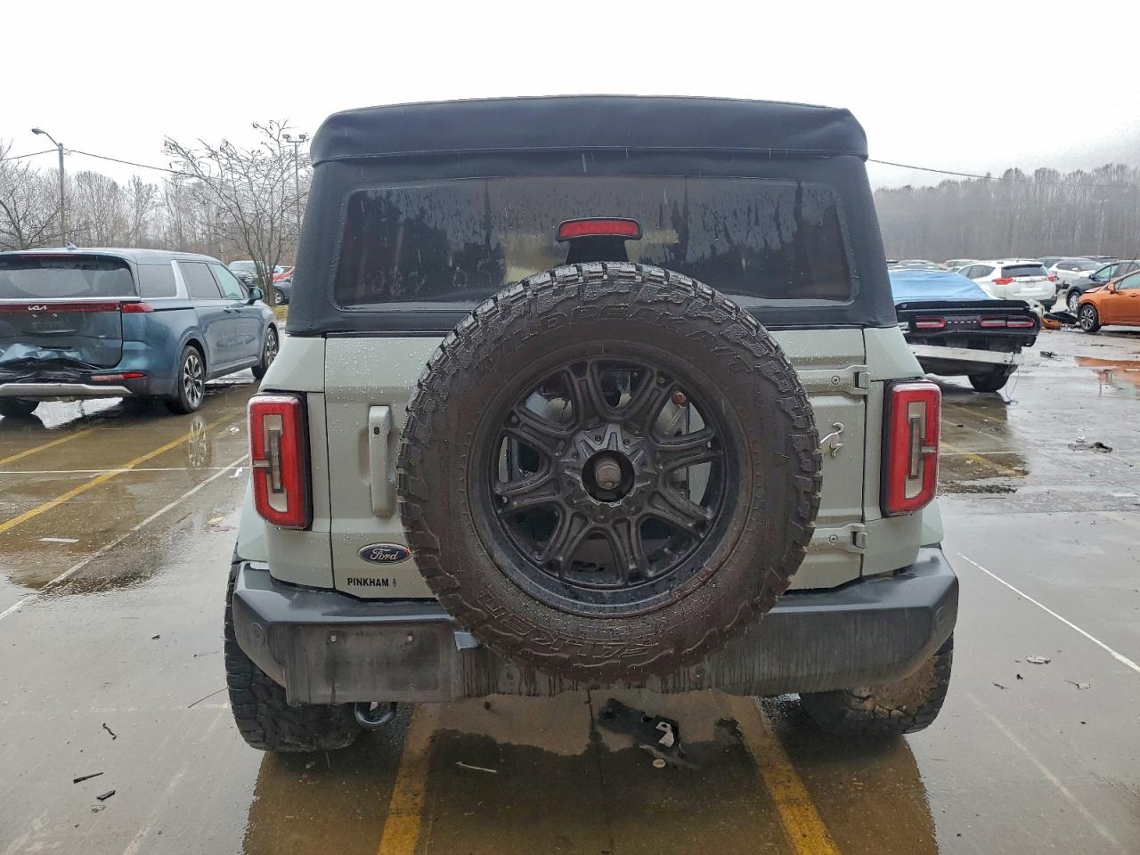 2021 Ford Bronco Base VIN: 1FMDE5BH0MLA61027 Lot: 93951725