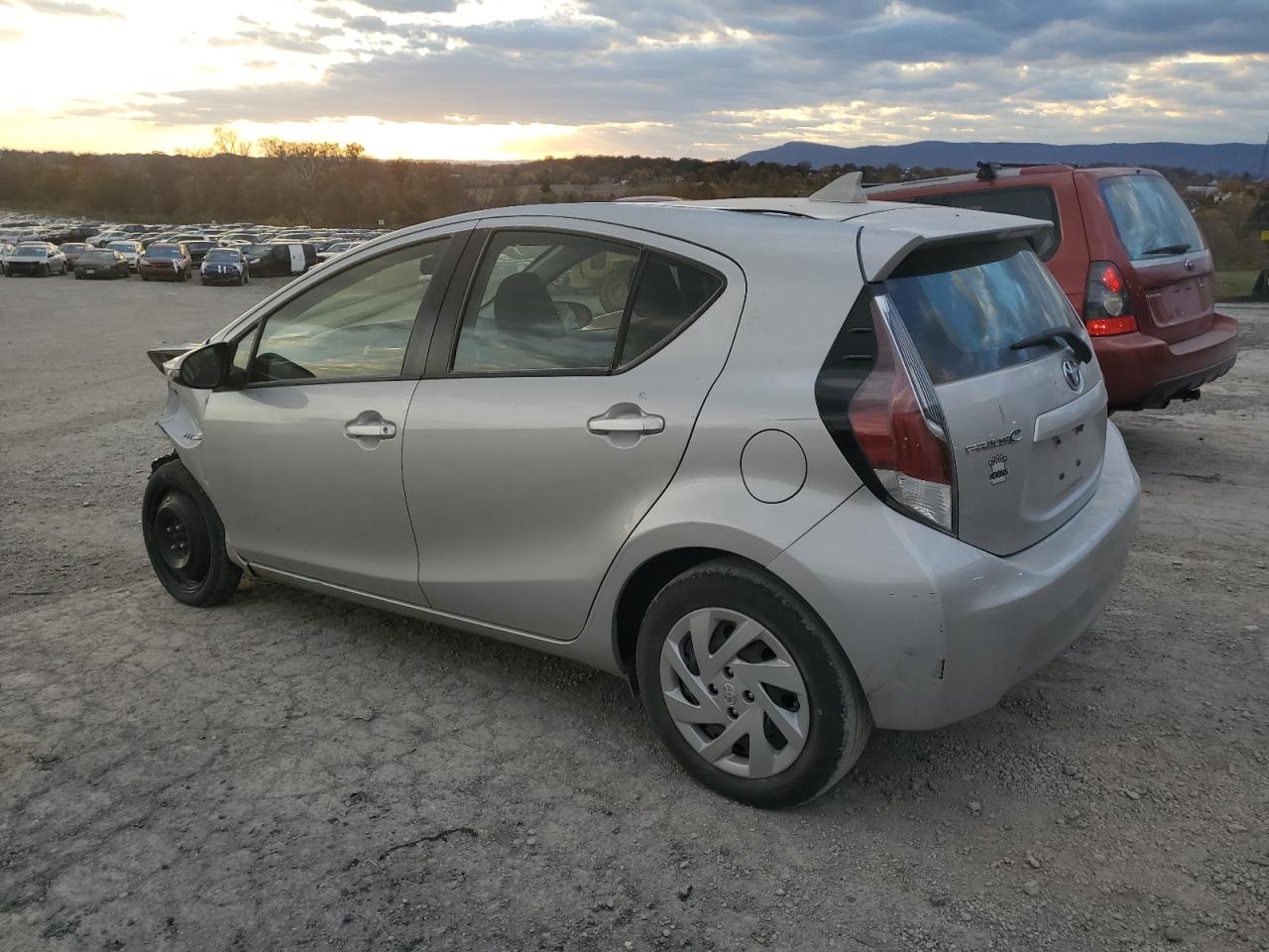 2015 Toyota Prius C VIN: JTDKDTB33F1113854 Lot: 91120585