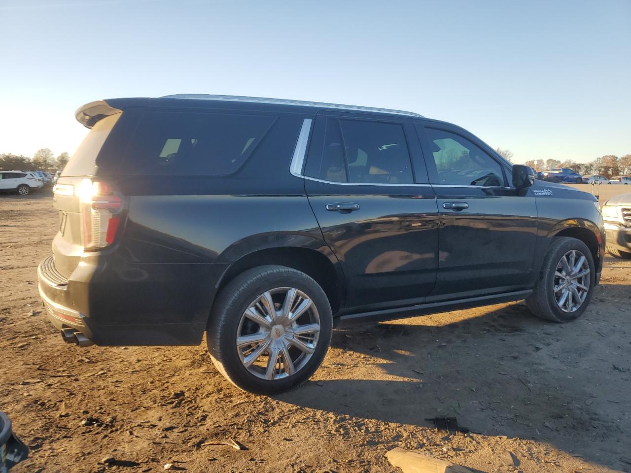 2021 Chevrolet Tahoe C1500 High Country charcoal null gas 1GNSCTKLXMR105453 photo #4