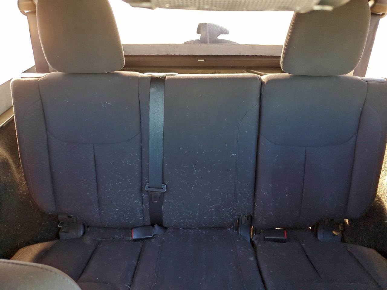 2015 Jeep Wrangler Unlimited Sport VIN: 1C4BJWDG8FL605259 Lot: 94185835