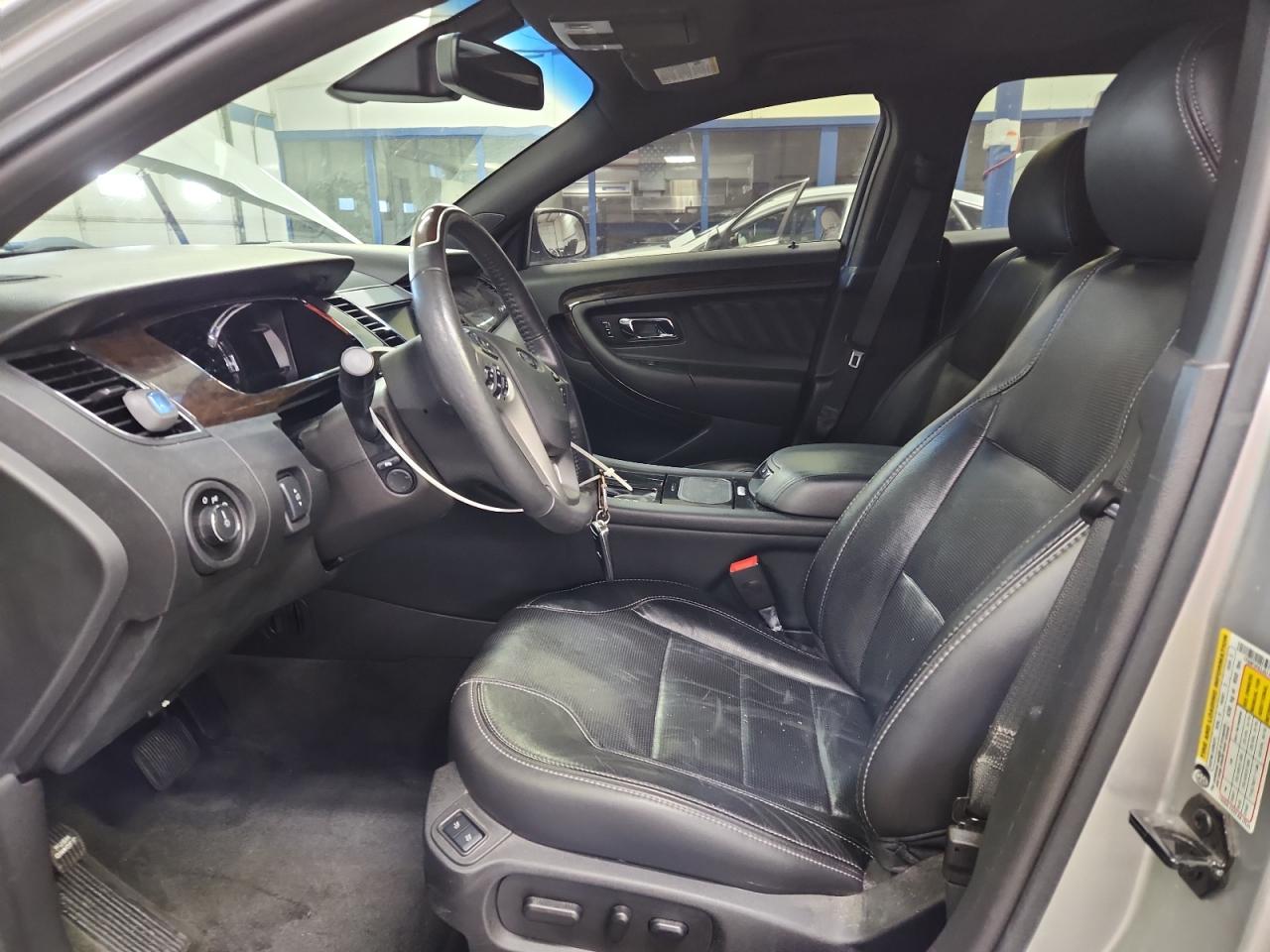 2018 Ford Taurus Limited VIN: 1FAHP2F83JG117836 Lot: 93317535