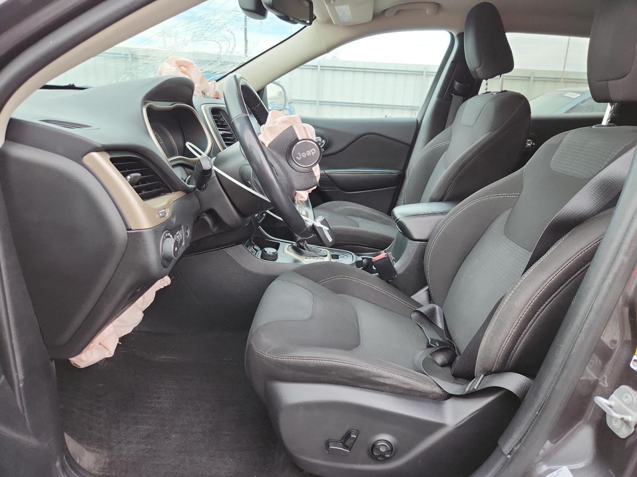 2016 Jeep Cherokee Latitude VIN: 1C4PJMCB4GW122691 Lot: 91219085