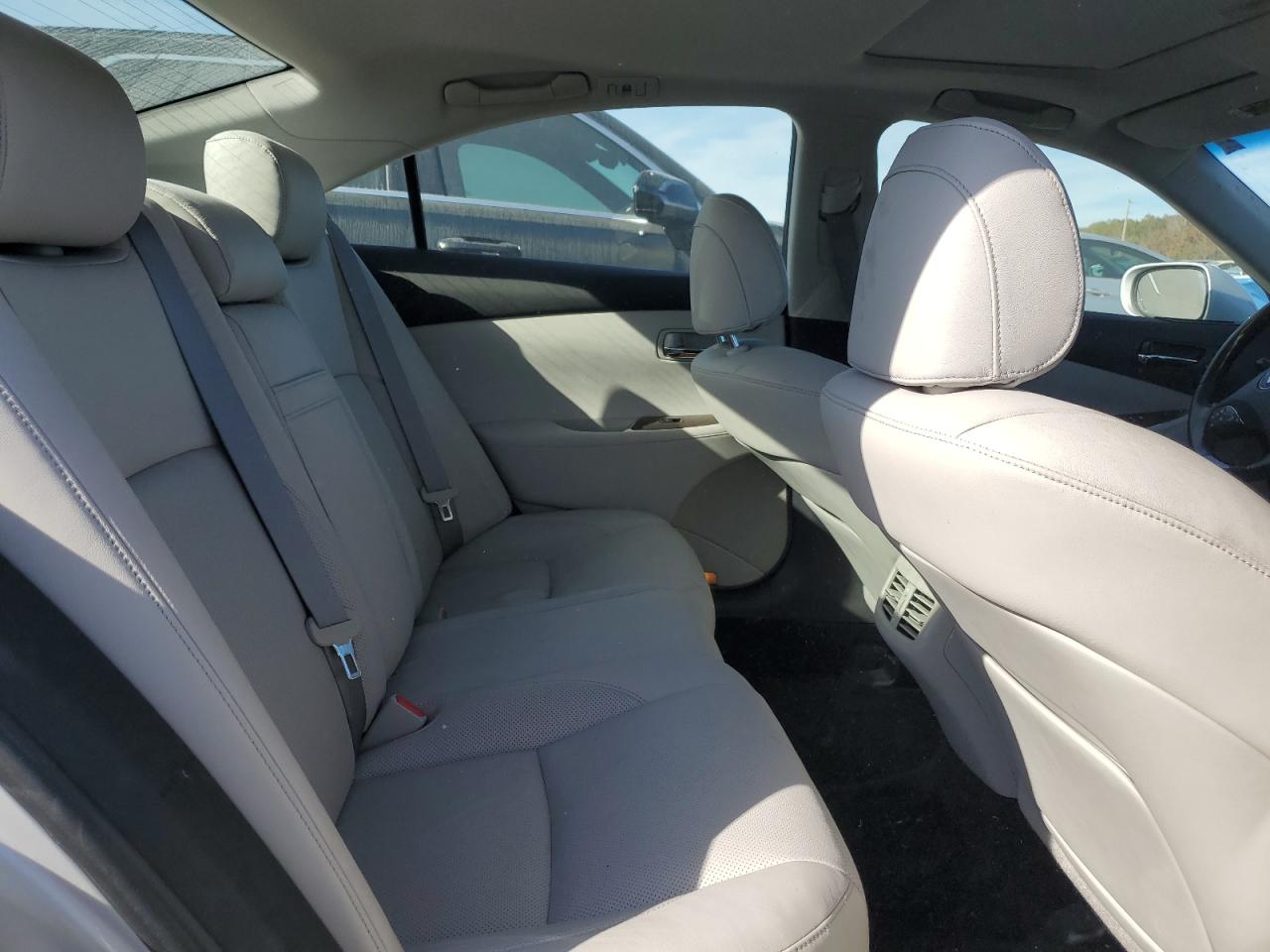 2011 Lexus Es 350 VIN: JTHBK1EG0B2420572 Lot: 92879695