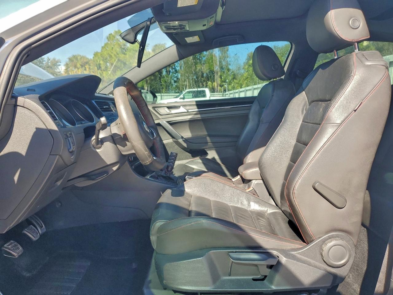 2015 Volkswagen Gti VIN: 3VWYT7AU1FM038439 Lot: 94038955