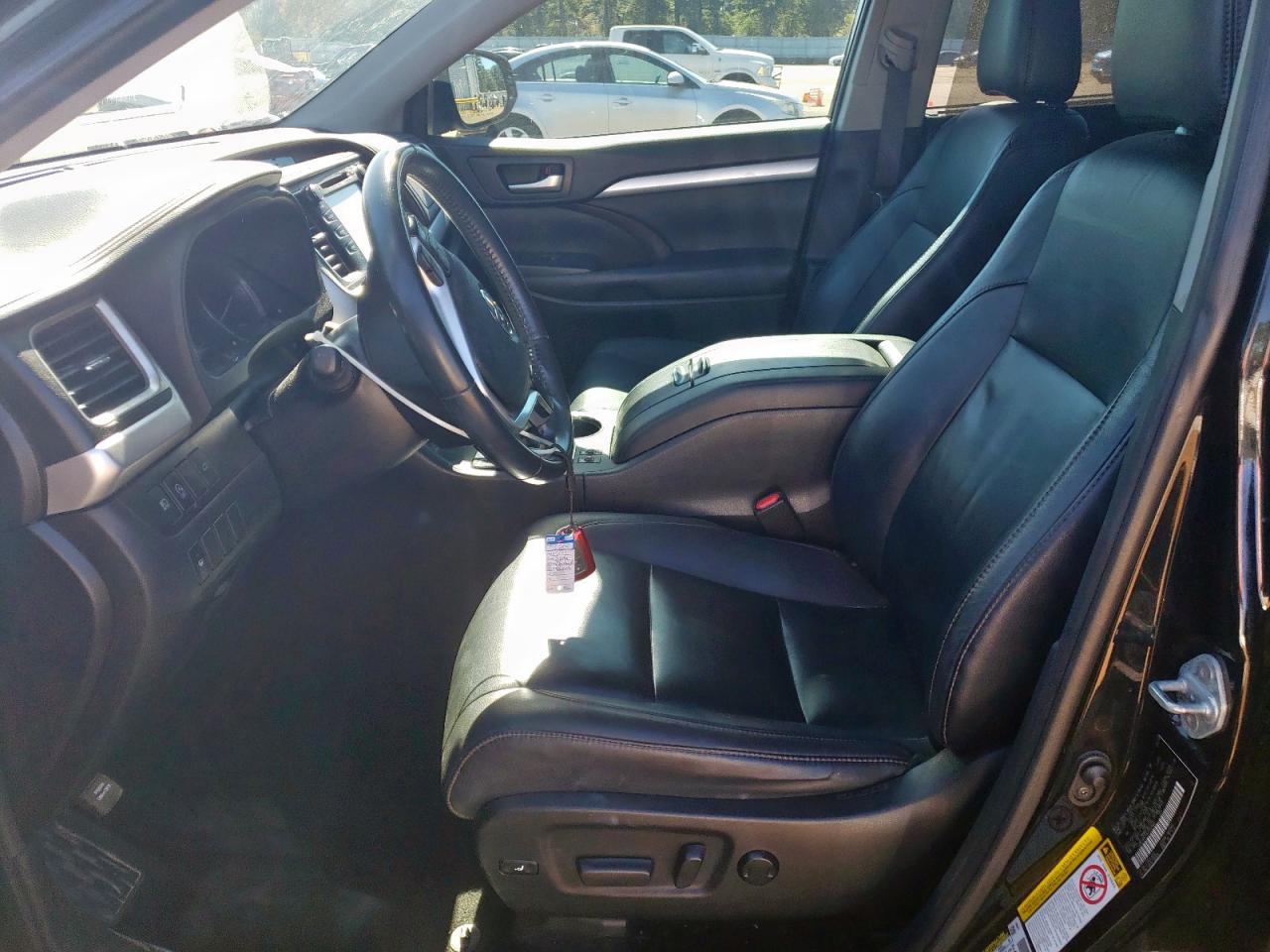 2019 Toyota Highlander Se VIN: 5TDKZRFH3KS559820 Lot: 90866485