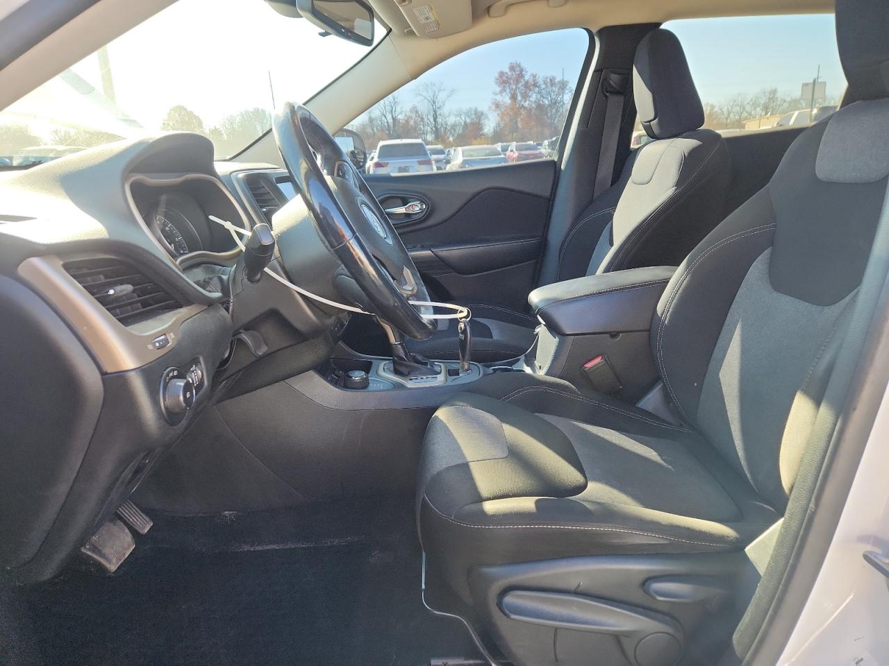 2014 Jeep Cherokee Latitude VIN: 1C4PJMCS2EW180909 Lot: 93175335